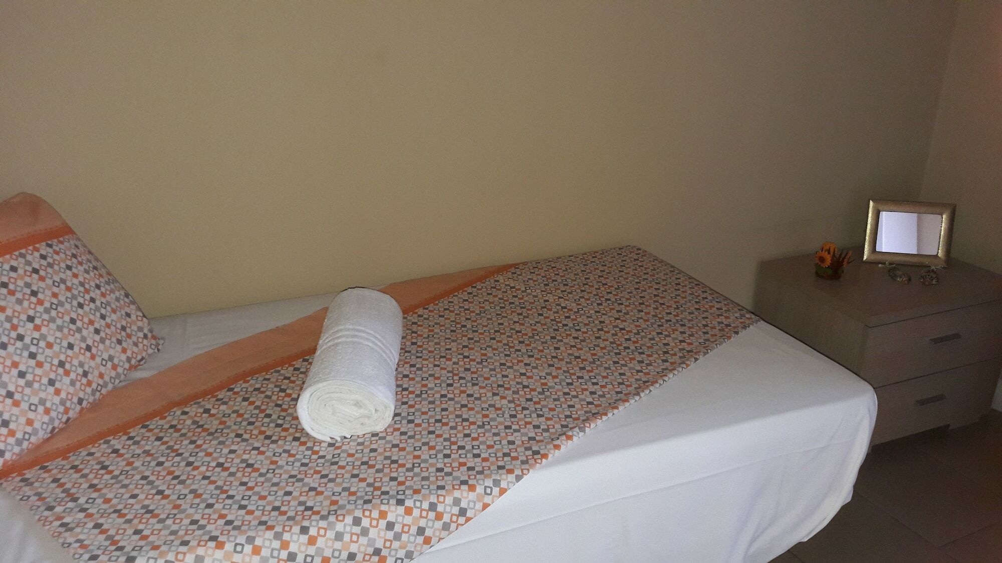 Bastiano'S Rooms Catania Bagian luar foto