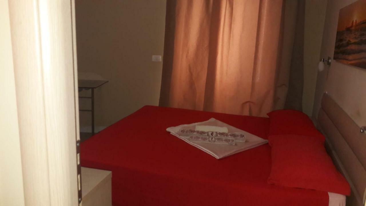 Bastiano'S Rooms Catania Bagian luar foto