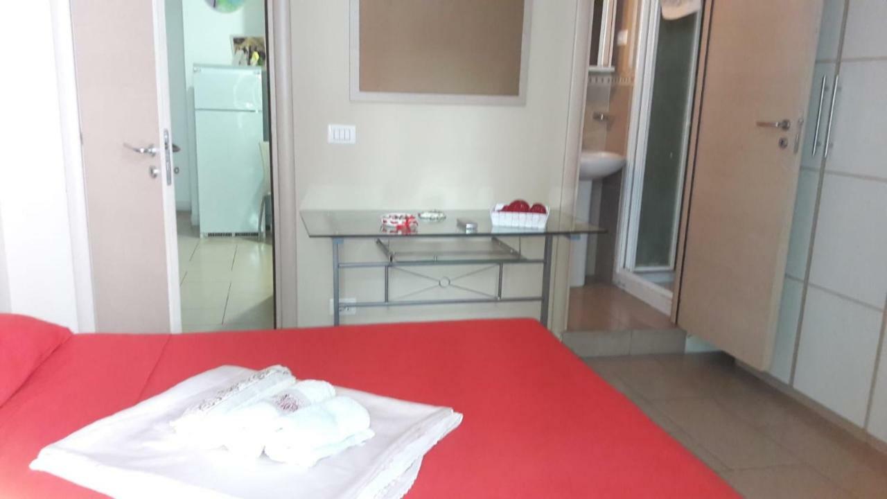 Bastiano'S Rooms Catania Bagian luar foto