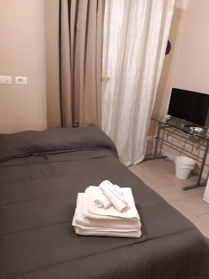 Bastiano'S Rooms Catania Bagian luar foto
