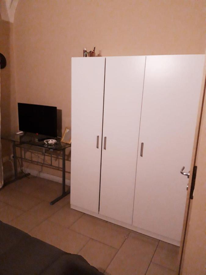 Bastiano'S Rooms Catania Bagian luar foto