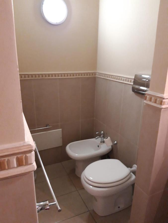 Bastiano'S Rooms Catania Bagian luar foto