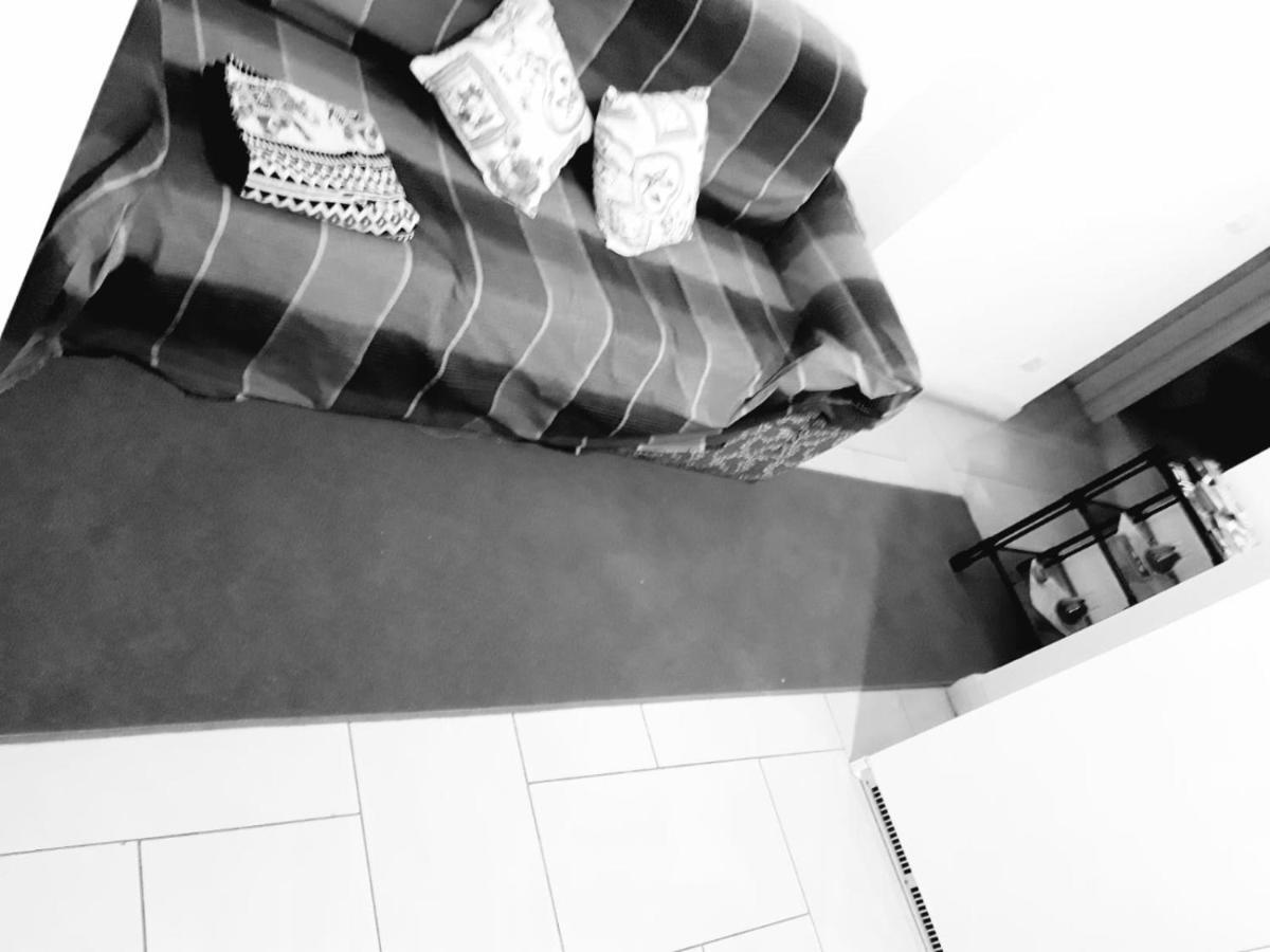 Bastiano'S Rooms Catania Bagian luar foto